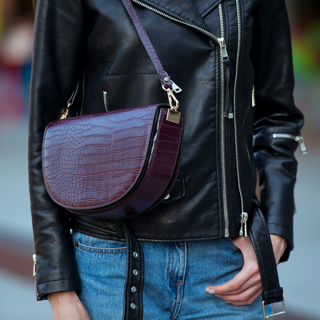 Najmodniejsze torebki na wiosnę/lato 2021 - saddle bag, bagietki i inne modele